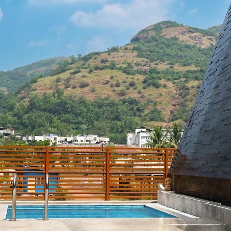 Saffronstays Urja, Lonavala - Private Villa With 2 Pools, Spa Room, Private Elevator & Waterfall Exterior photo